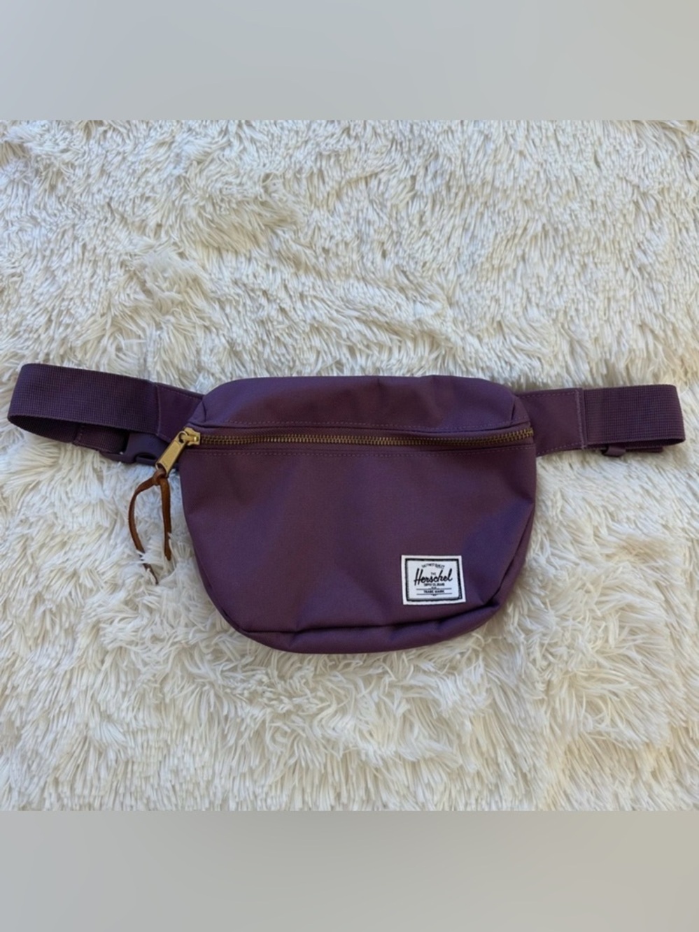 HERSCHEL Purple Fifteen Hip Pack Fanny Pack Waist Bag Crossbody NWOT